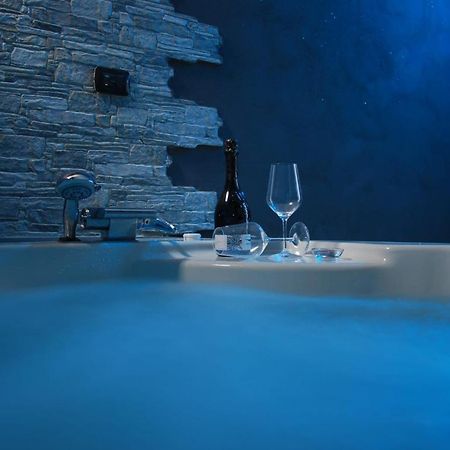 Four Season Winter Room Cefalu Bagian luar foto